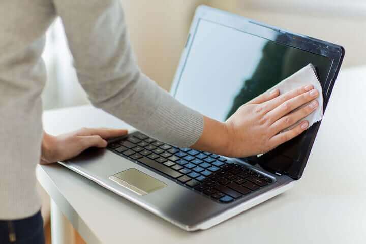 Clear Your Chromebook And Keep It Dust Free