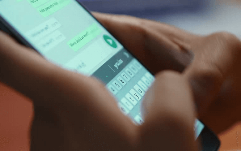 WhatsApp Caps Forwarding Messages Feature